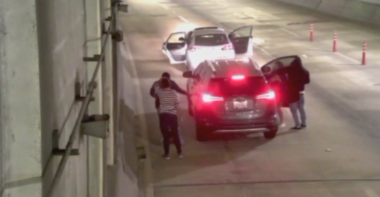 Viral muestra violenta encerrona en túnel de Perú