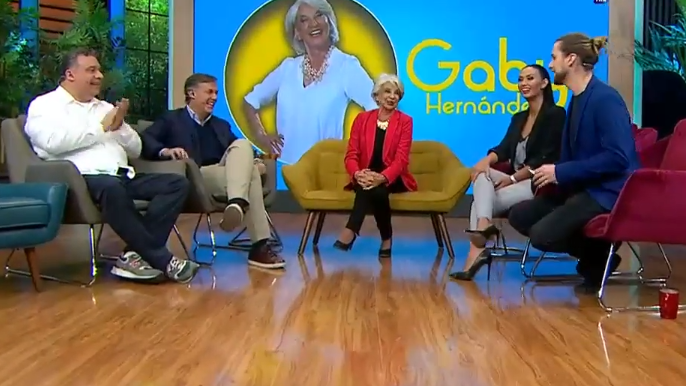 Animadores de Viva la Pipol realizaron gran sorpresa a Gaby