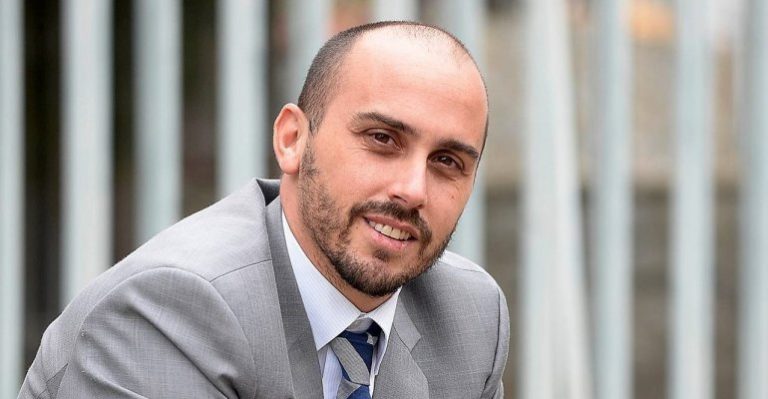 Andrés Longton se emocionó al recordar la muerte de su padre