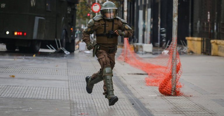 Carabinero huyó tras violenta agresión en Puerto Montt