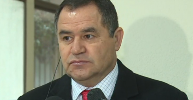 Abogado de familia de Fernanda Maciel: 