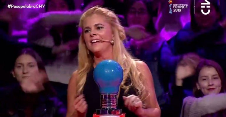 Titi García Huidobro interpretó exito de Roberto Carlos en la revancha musical