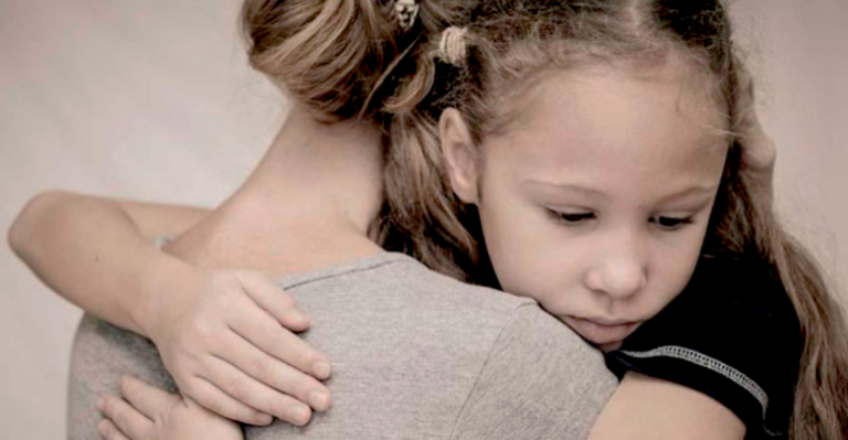 ¿Cómo explicarle a un niño la muerte de uno de sus padres?