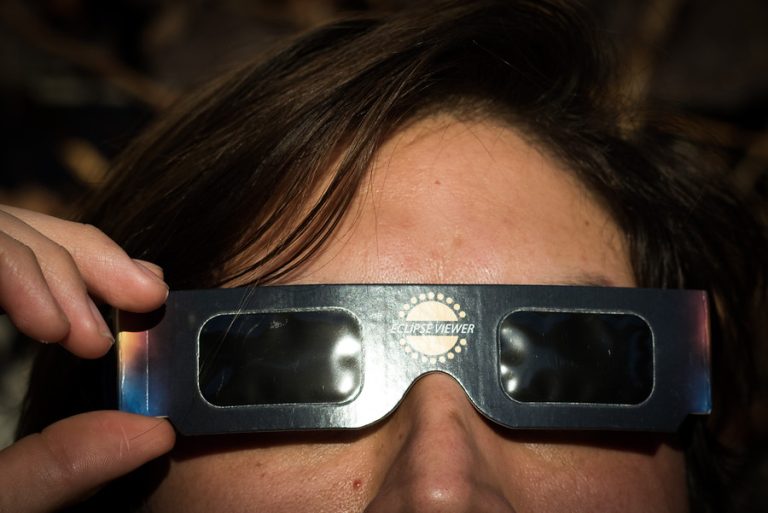 No te lo puedes perder: Estos son los mejores lugares para ver el eclipse en Santiago