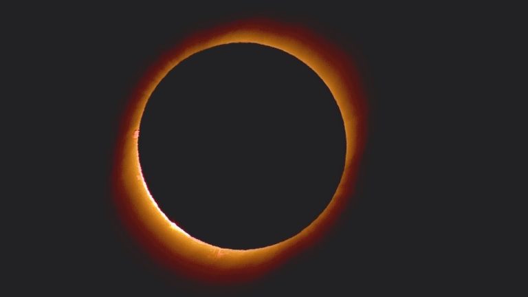 Un momento para atesorar: La cronología del eclipse solar 2019