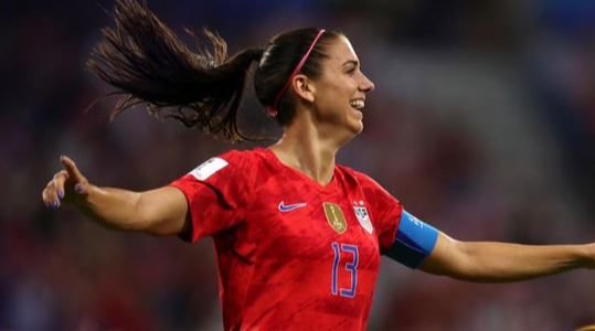 Alex Morgan le da el pase a la final del Mundial a EE.UU. el día de su cumpleaños N°30