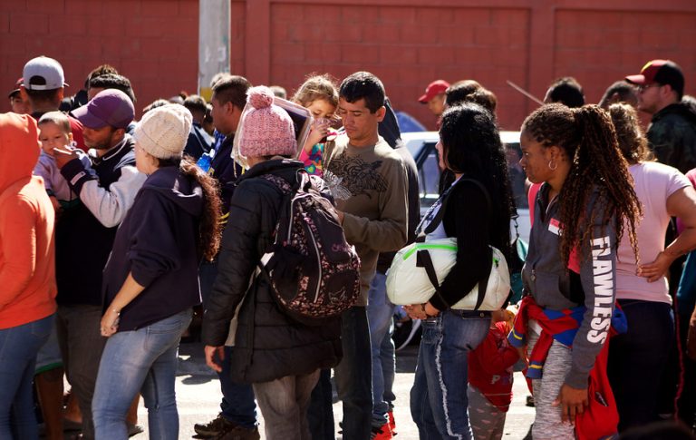 De 850 a 60 personas diarias: Cae el ingreso de venezolanos a Chile tras entrada en vigencia de visa consular