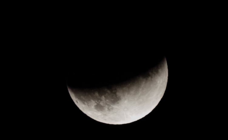 Eclipse lunar: Las mejores fotos que dejó el evento astronómico