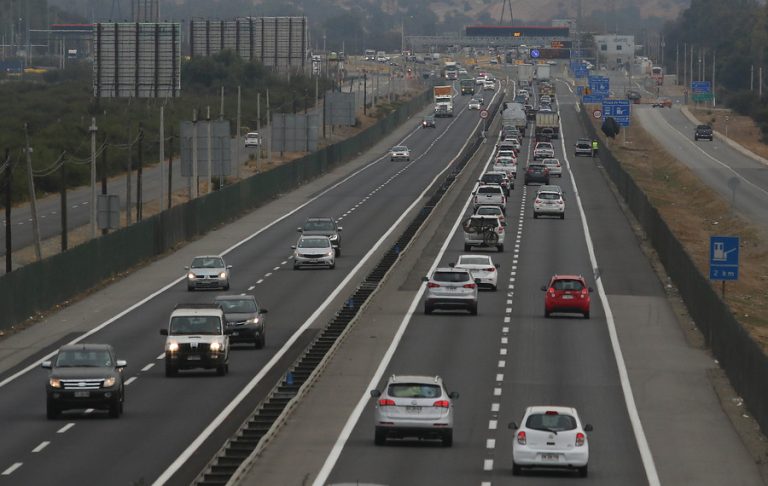 Carabineros reporta 37 fallecidos y 994 accidentes durante fin de semana interferiado