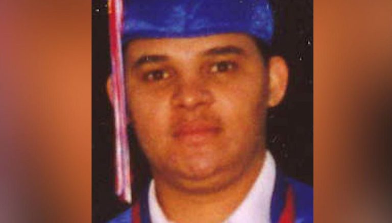 Estuvo desaparecido por 10 años y ahora encontraron su cuerpo detrás de un refrigerador en supermercado