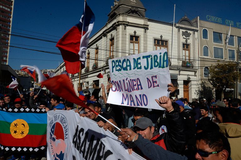 Pescadores artesanales protestaron por posible prórroga de la Ley de la Jibia