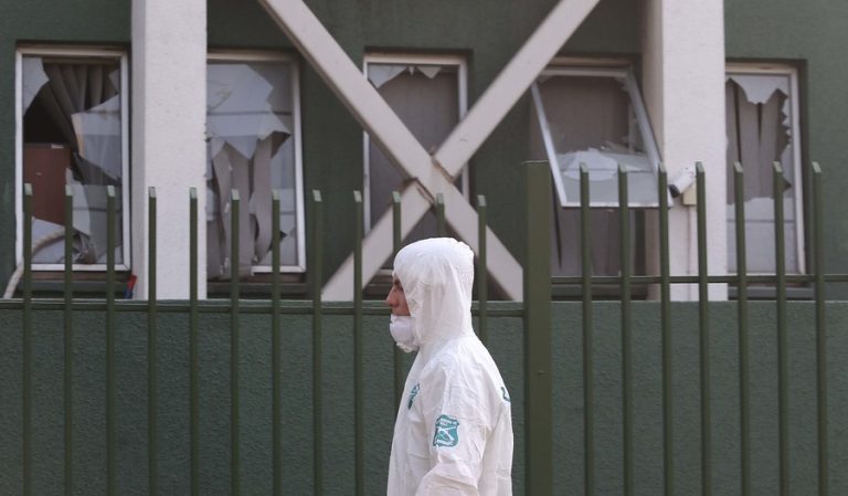 Atentado explosivo a Carabineros: Investigan que bombas habrían sido fabricadas con pólvora industrial