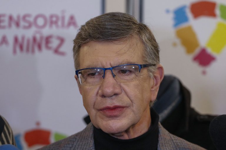 “Es falso”: Joaquín Lavín desmiente que escultor del Museo de Cera haya sido despedido