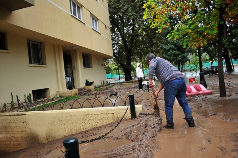 Seguros de invierno para viviendas: Incendio, lluvia, nieve e incluso huracanes están cubiertos en Chile
