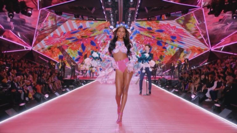 ¿El final de los ángeles? Victoria’s Secret cancela tradicional desfile de lencería