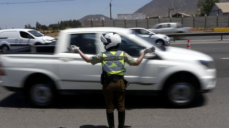 Año y sello verde dan lo mismo: Si tiene una camioneta, cuídese de los partes por salir con preemergencia
