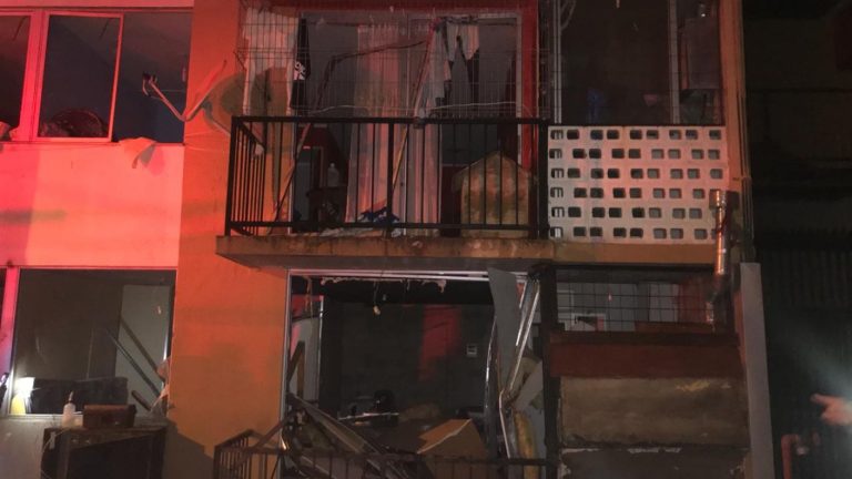 Explosión en Valparaíso: Dos heridos, un departamento destruido y cinco dañados