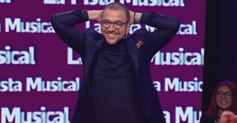 Julián Elfenbein sacó risas con esta coqueta pista