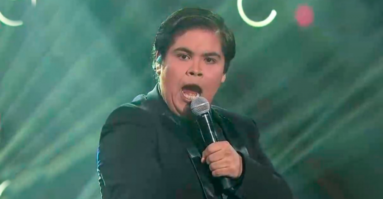 Imitador de Raphael se emocionó al volver a interpretar intensa canción