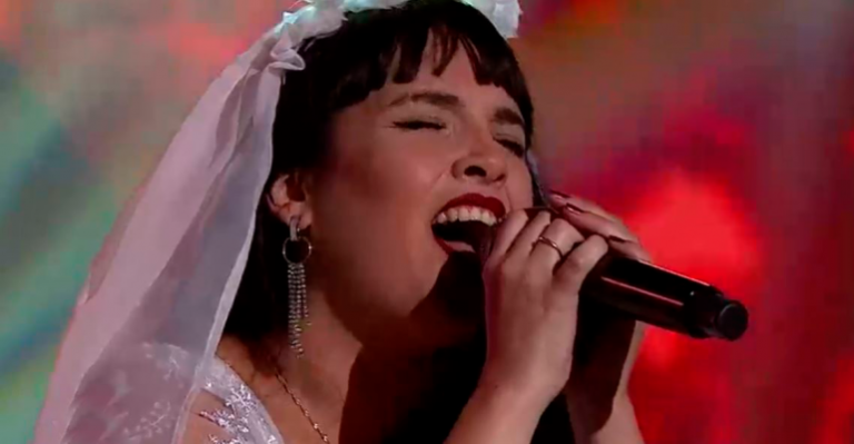 Mon Laferte convenció al jurado de Yo Soy con desgarradora presentación