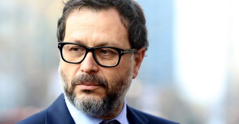 Rodrigo Hinzpeter se salvó de recibir artefacto explosivo en su oficina