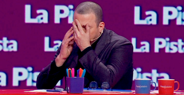 ¡No aguantó la emoción! El curioso momento que descolocó a Julián Elfenbein