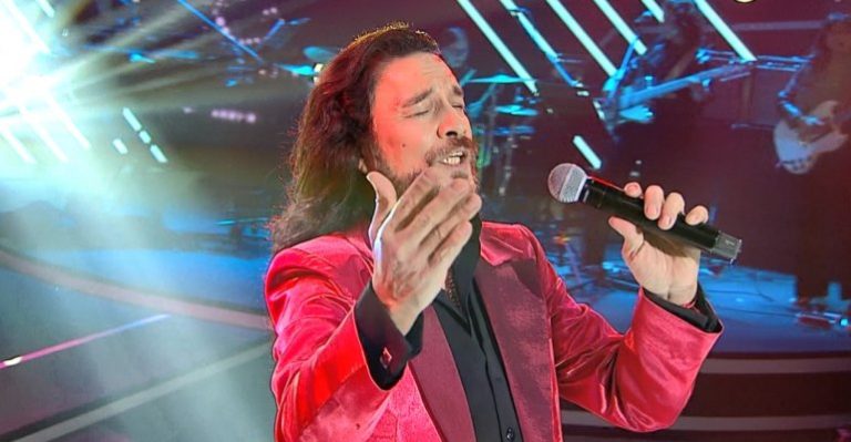 Marco Antonio Solís superó sus trabas en una emotiva presentación