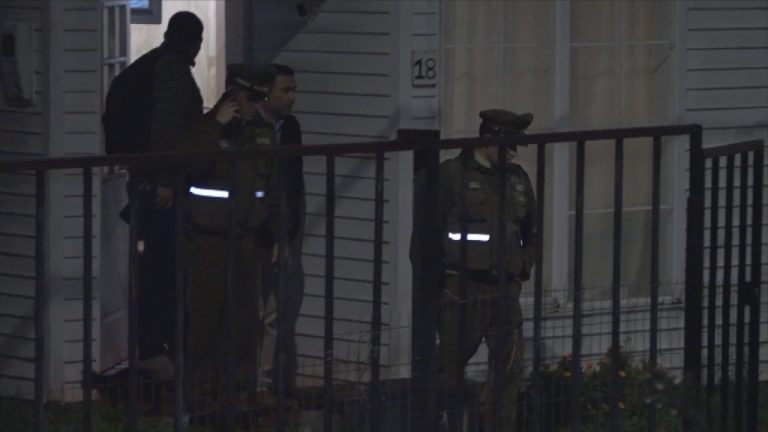 Detienen a joven de 17 años que almacenaba material explosivo: Objetivo habría sido su liceo