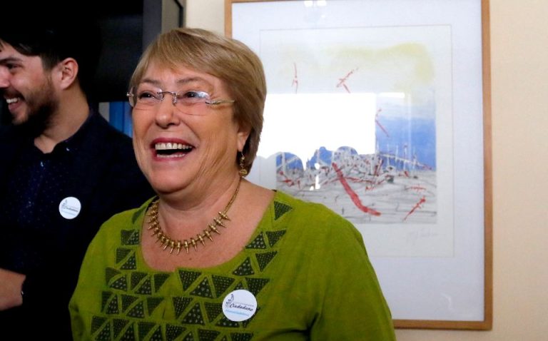 Desde The Beatles hasta Villa Cariño: La playlist de Michelle Bachelet para celebrar aniversario de Horizonte Ciudadano