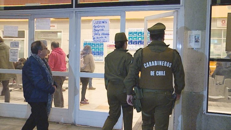 Detuvieron a doctora y familiar de un paciente por altercado en Hospital Barros Luco: Colegio Médico acusa descriterio