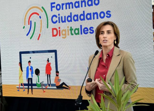 Más del 80% lo prohibiría: Mineduc reveló resultados de encuesta sobre uso de celulares en colegios