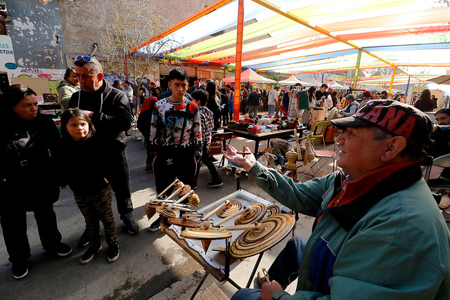 Encuesta Cadem revela que 74% apoya proyecto que reduce jornada laboral a 40 horas semanales