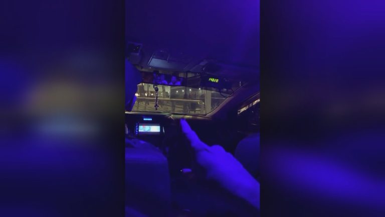 Dueño de taxi acusado por cobro excesivo niega su participación: “Al parecer me clonaron el vehículo”