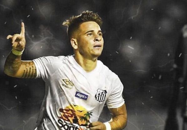 Soteldo se ganó el odio de toda la U: Usó la letra prohibida al contestarle a un hincha