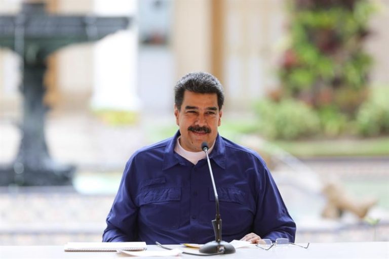 Maduro abandona diálogo con oposición tras 