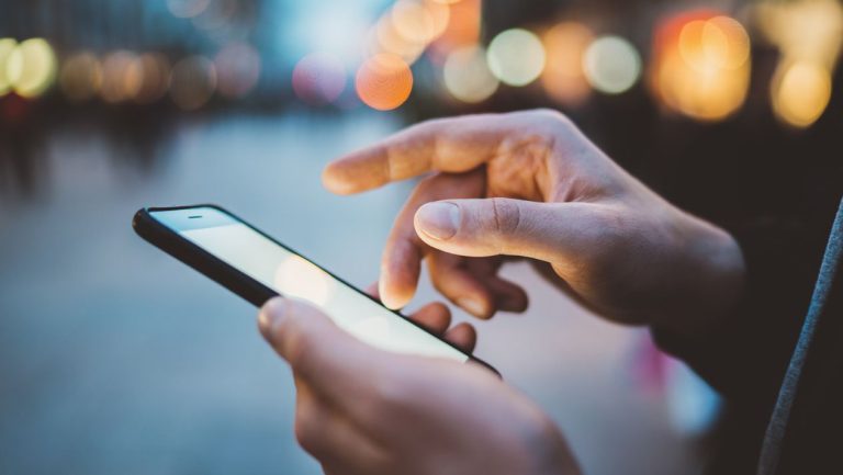 Consejos para mantener tu teléfono por más tiempo y evitar así el constante recambio