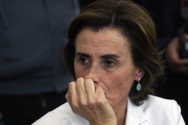 Contraloría rechazó las denuncias contra Marcela Cubillos con motivo de su gira para promocionar 