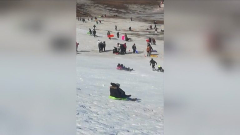 Impactante choque de trineo en la nieve dejó varias personas heridas