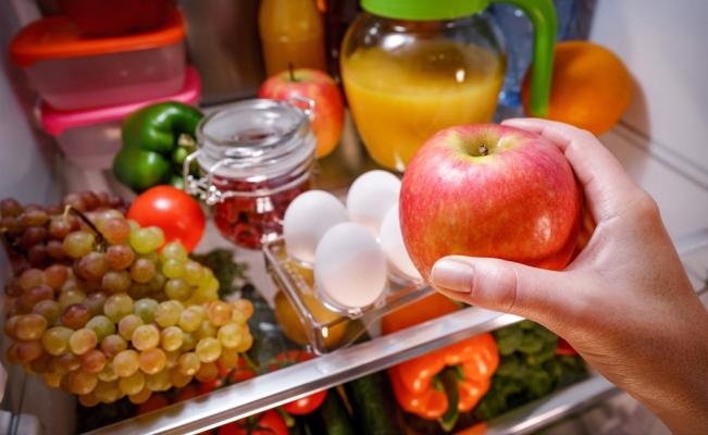 Estos son los alimentos que no deberías guardar en tu refrigerador