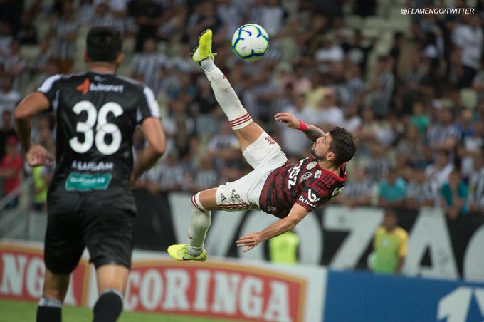 Al 97' se produjo la magia: Golazo de De Arrascaeta se ubica como uno de los mejores de 2019