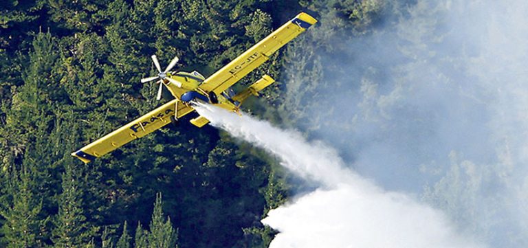 Chile mandó el avión Air Tractor para combatir los incendios en la Amazonía