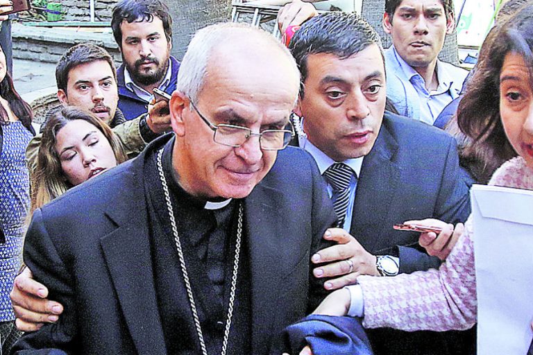 Ivo Scapolo deja la nunciatura en Chile y el Vaticano lo traslada a Portugal