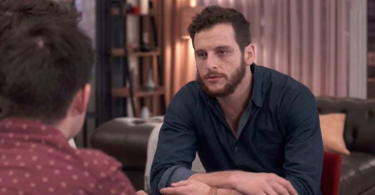 Antonio está convencido de que Dominga le es infiel