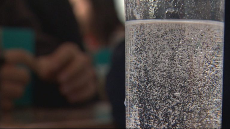 Puede aumentar riesgo de infarto: Los efectos de consumir antiácidos de forma prolongada o de automedicarse