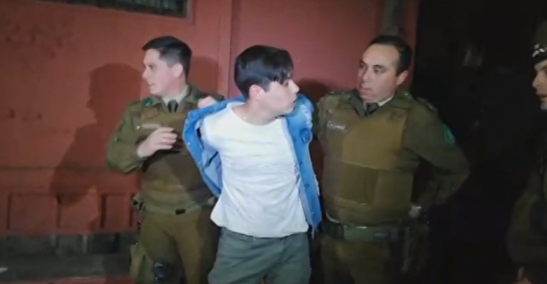 Carabinero trató de asaltar a reportero y disparó en la vía pública