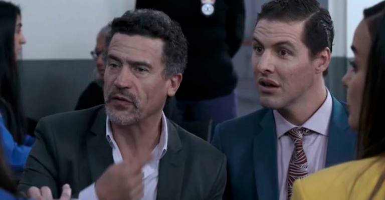 Dominga presionó a Pat y su padre para saber quién la suplantó