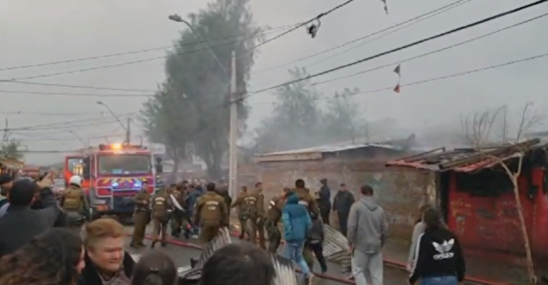 Pelea entre bandas rivales de Puente Alto terminó en incendio