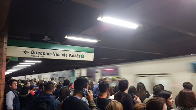 Ya volvió a la normalidad: Corte de energía en Metro tuvo cortado servicios en la Línea 5 por una hora