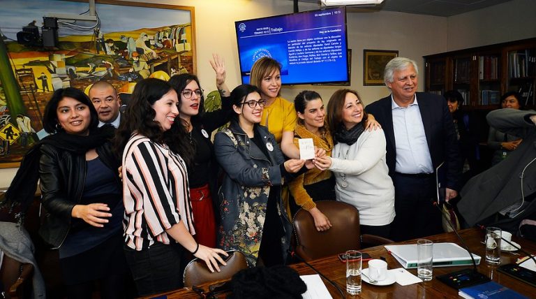 Vallejo-Cariola dan un nuevo paso rumbo a las 40 horas: Comisión despachó el proyecto a la Cámara de Diputados