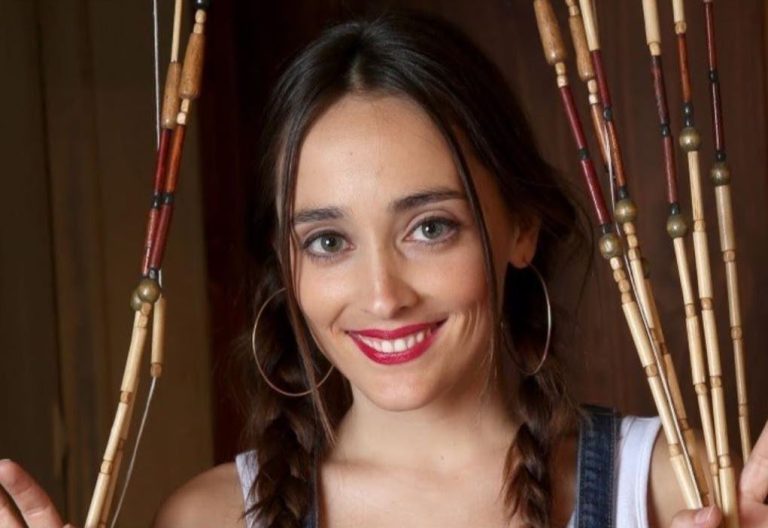 Francisca Walker paró en seco a José Miguel Viñuela tras pedir que recrearan escena de desnudo